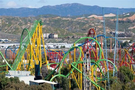 The Best Hotels Closest to Six Flags Magic Mountain in Los .